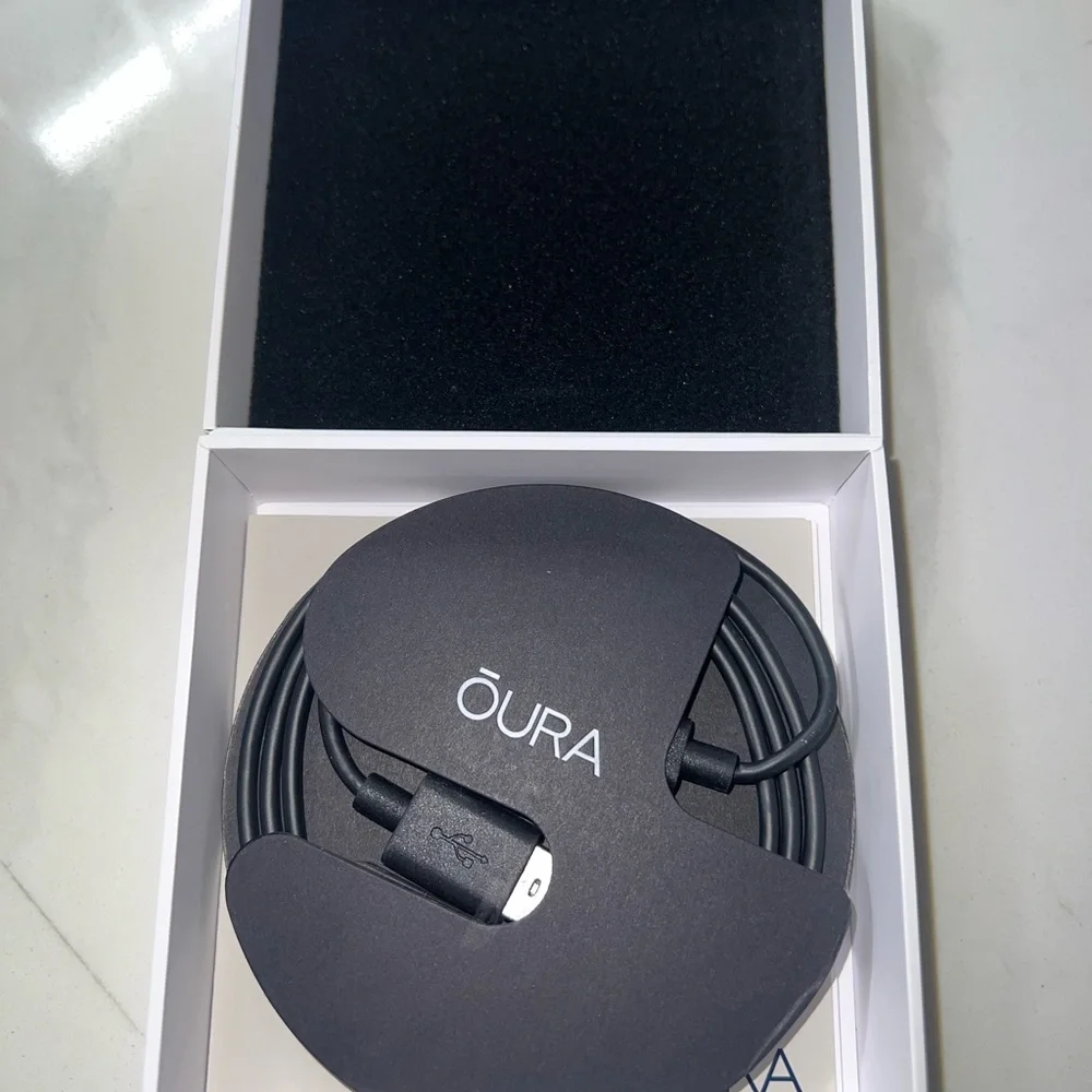 Wireless Black Earbud